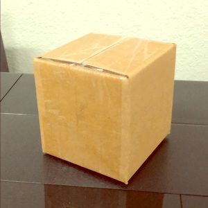 Mystery box worth approximately 16.99$